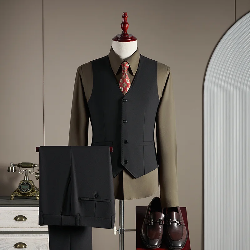 15% Wool Three-Piece Suit — product image 4